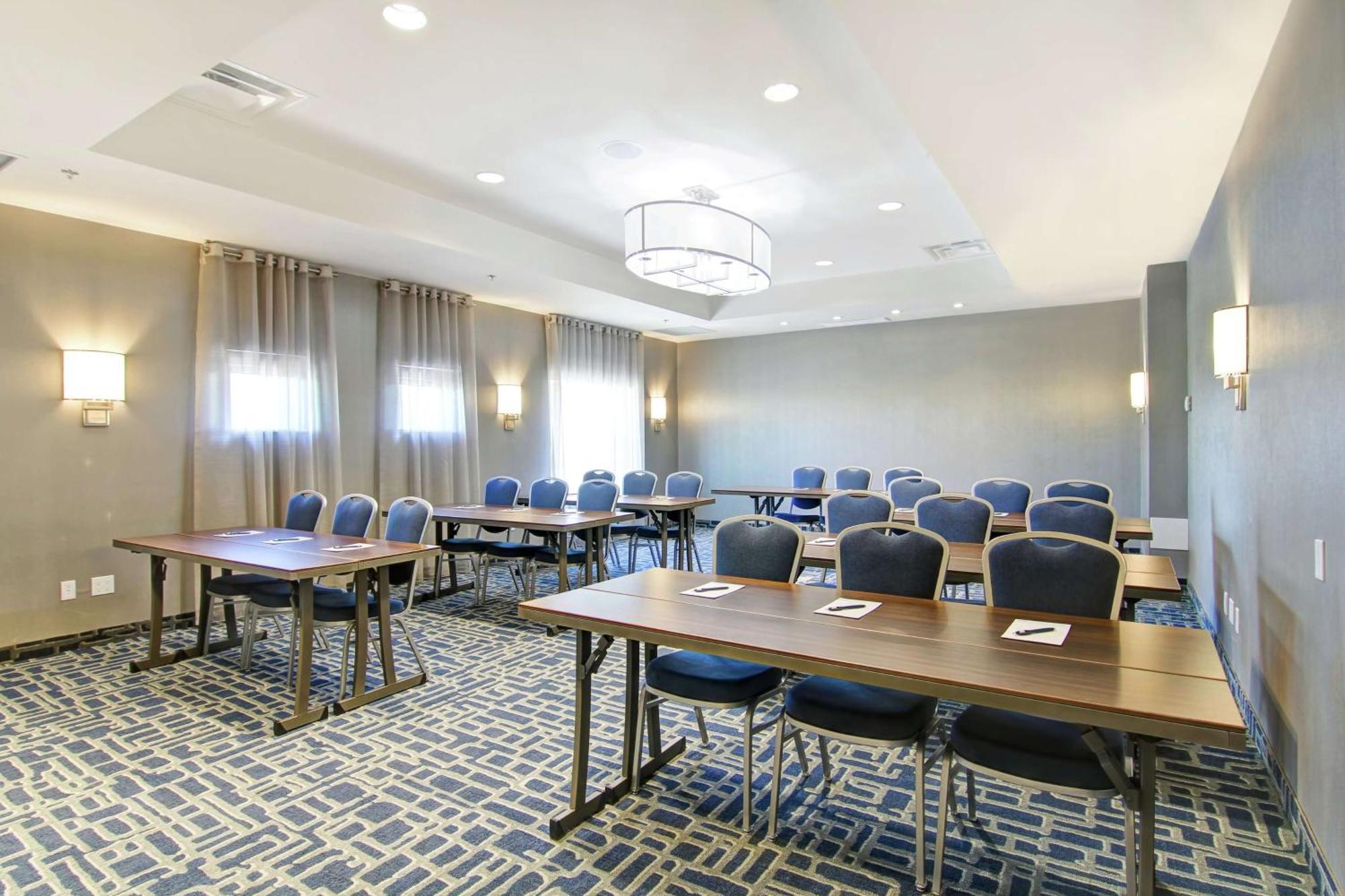 Homewood Suites By Hilton Ottawa Kanata Екстериор снимка